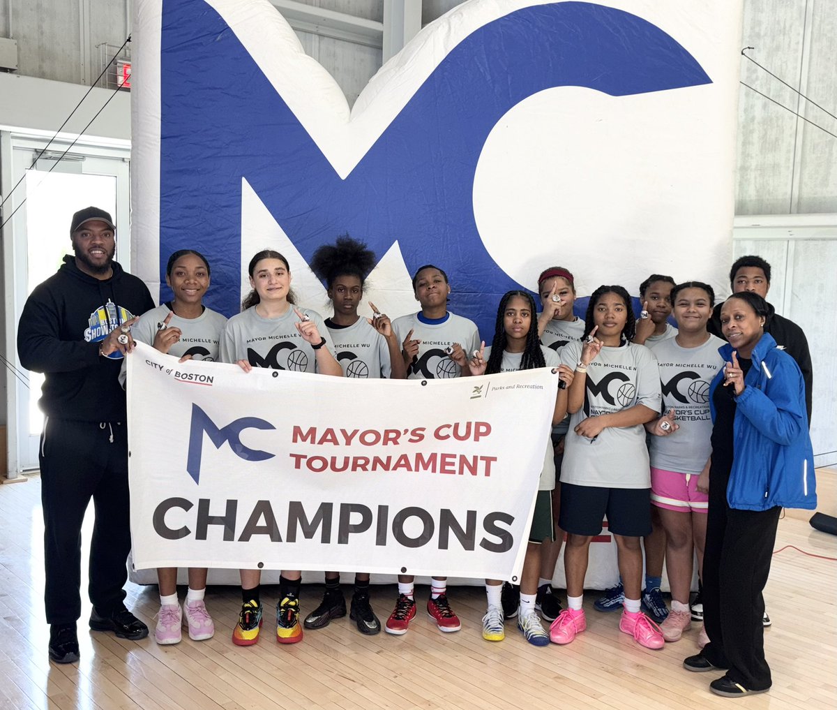 B_Showstoppers's tweet image. Congratulations to our middle school group on winning the Mayors Cup Championship. Having to defeat two very good opponents all while playing back to back. Great job ladies and coaches 🏆 💍 💙💛 #StayTuned #Champions #RingMe #MayorsCup #FutureIsBright