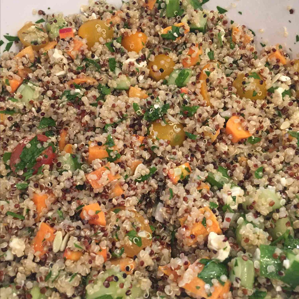 bocer2341290's tweet image. "Swap 1 meal for this high-protein, low-carb bowl: grilled chicken, roasted veggies, quinoa, u0026 avocado. Keeps you full, fuels workouts, u0026 cuts excess calories.  #FatLossMeals #CleanEating"