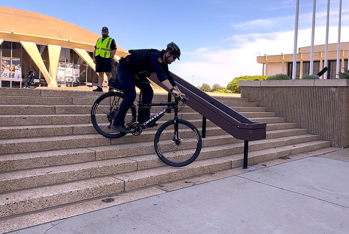 Norfolk Police Dept tweet media