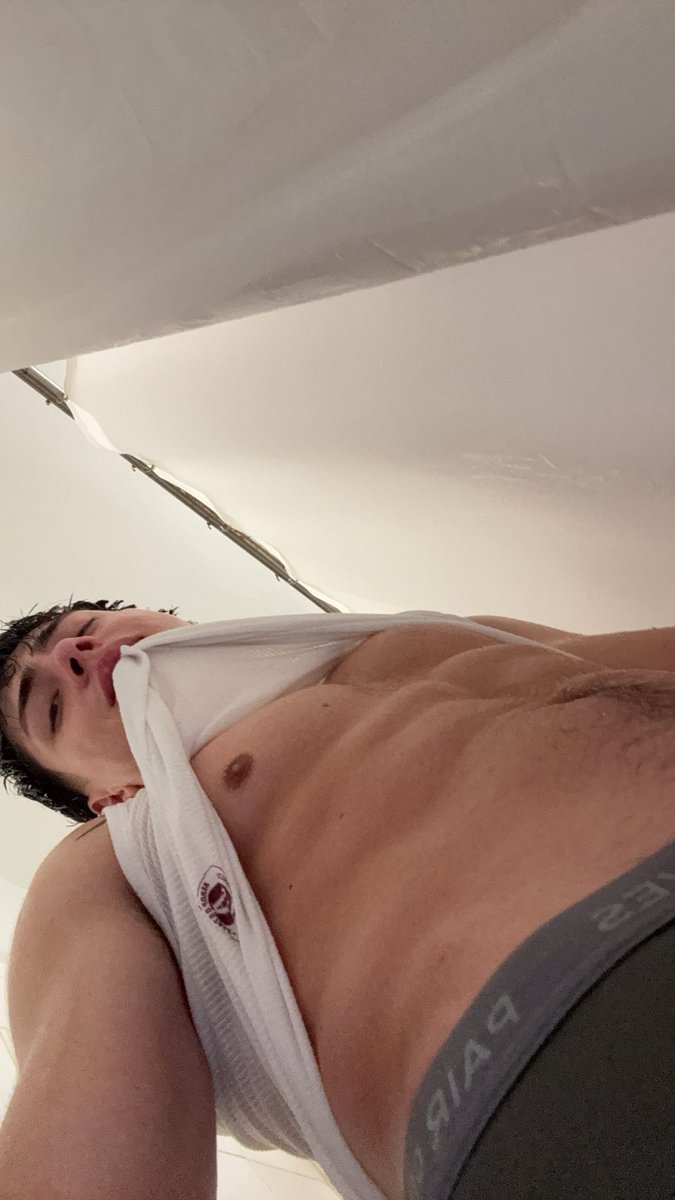 Eddie🔞 tweet media