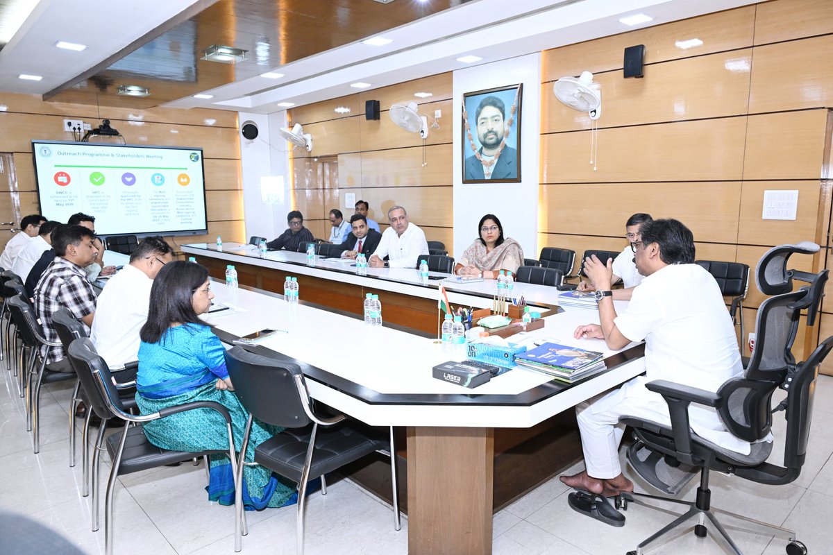 airnowindia's tweet image. मुख्यमंत्री हेमन्त सोरेन ने मुख्यमंत्री आवासीय कार्यालय में अधिकारियों के साथ राज्य में निवेश और औद्योगिक विकास को गति देने की दिशा में अद्यतन कार्य प्रगति की समीक्षा की।

#Jharkhand #JharkhandNews #HemantSoren