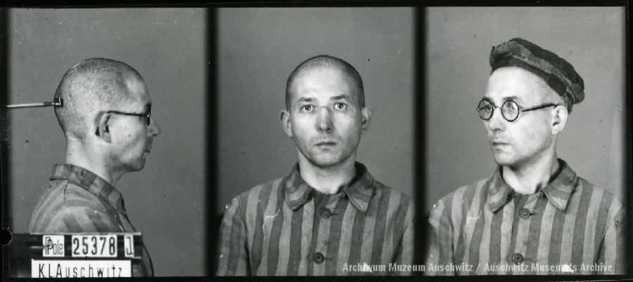 TomFromKatowice's tweet image. My name is Berek Rosenberg 🔯 🇵🇱,
a merchant from Sosnowiec, born on April 2️⃣4️⃣, 1900.
I was murdered by #Germans in their #death camp #Auschwitz on March 20, 1942 at the age of 4️⃣1️⃣ only because I was a #Jew. 
I survived 7️⃣0️⃣ days.
Please, #NeverForget me!
#Genocide 
#WWII