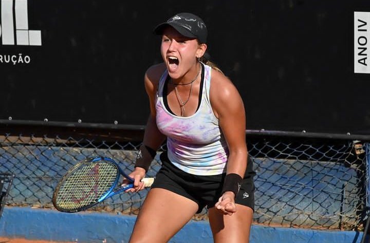 🎾TERCERA DORADA🎾

🥇Sol Larraya le dio la tercera dorada al tenis argentino🇦🇷.

En otra final frente a Camila Rodero🇨🇱, la tandilense, que también sumó dorada en los Panamericanos Junior🇵🇾, ahora le ganó 6-0 y 6-4 para su segundo oro en 20 horas.