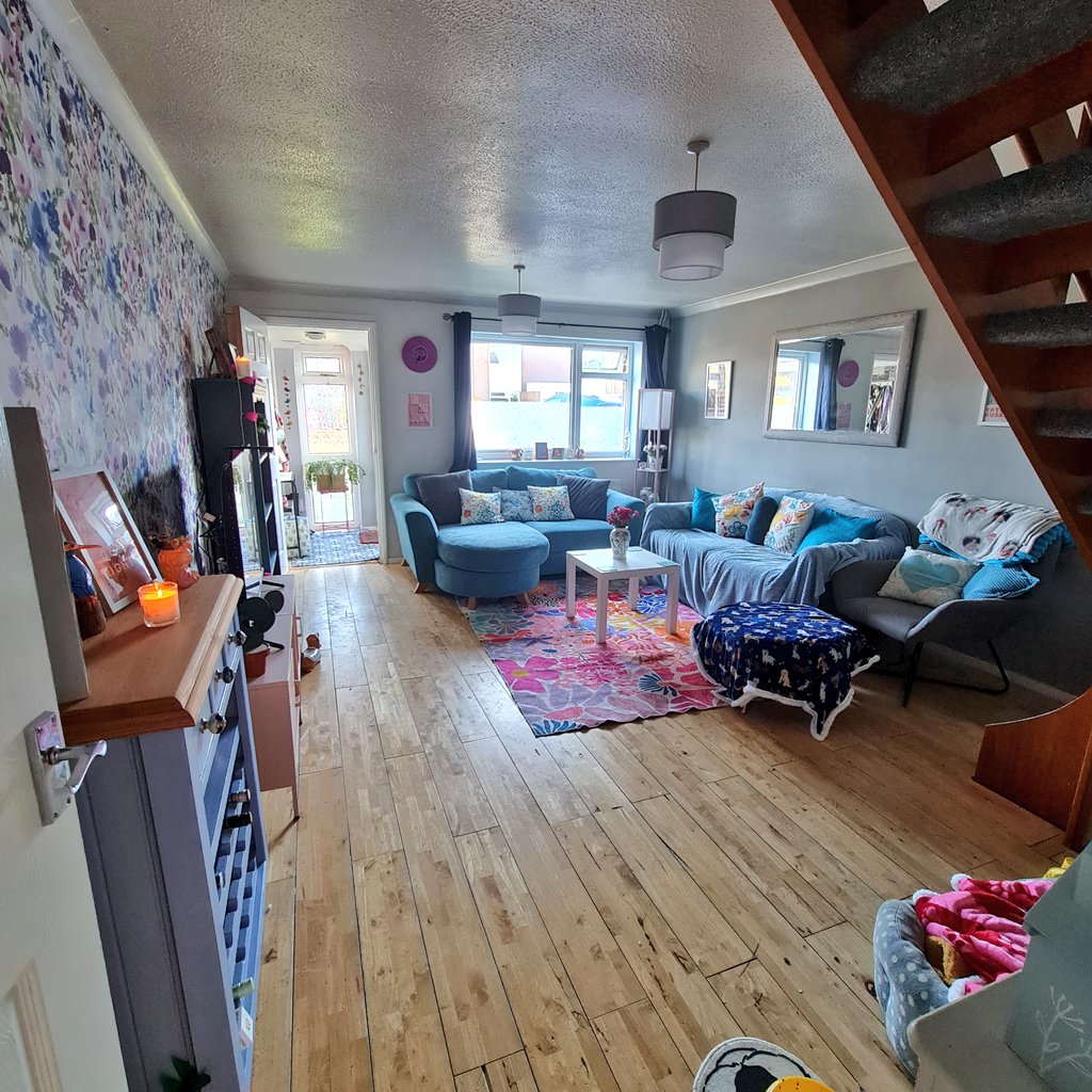 EmmaJane tweet media