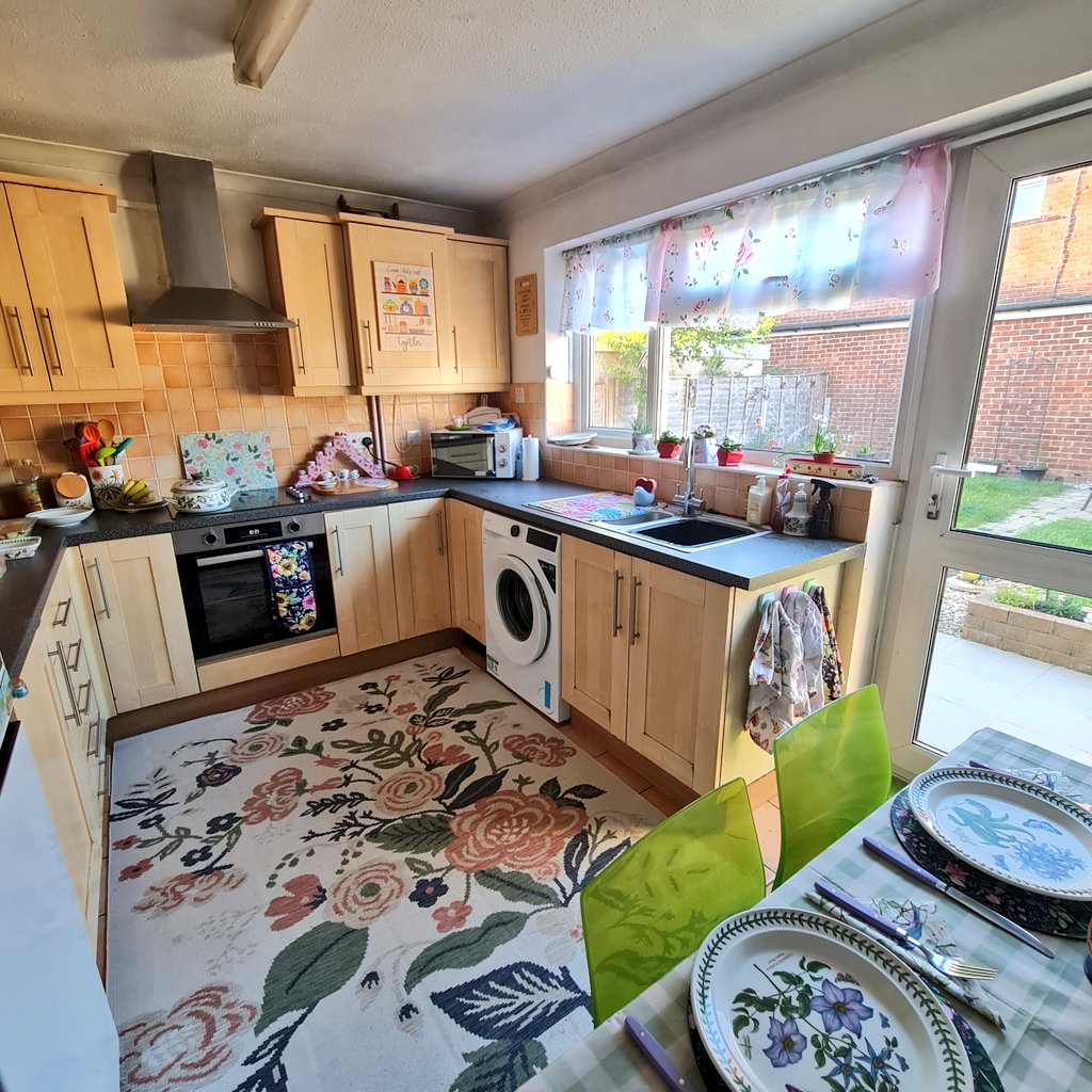 EmmaJane tweet media