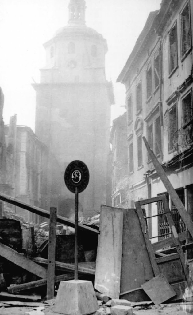 TomFromKatowice's tweet image. My name is Władysław Nocko 🇵🇱,
a clerk from Lublin, born on April 2️⃣4️⃣, 1898.
I was murdered by #Germans in their #Death camp #Auschwitz on Oct. 30, 1941 at the age of 4️⃣3️⃣ only because I was a #Pole. 
I survived 3️⃣ months.
Please, #NeverForget me!
#NeverAgain 
#genocide 
#WWII