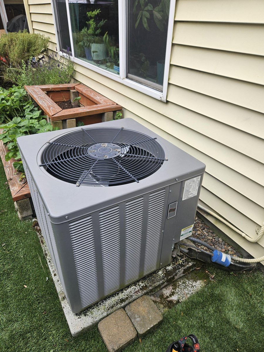 ConradOregon's tweet image. Upgrade your comfort with a new, energy-efficient AC system.
Lower bills + better cooling = smart investment.
Contact us today to book your installation!

📞 (503) 785-9715

#tigard #beaverton #hillsboro #oregon #portland