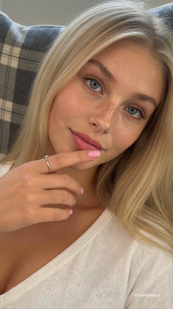 Indee Fox tweet media