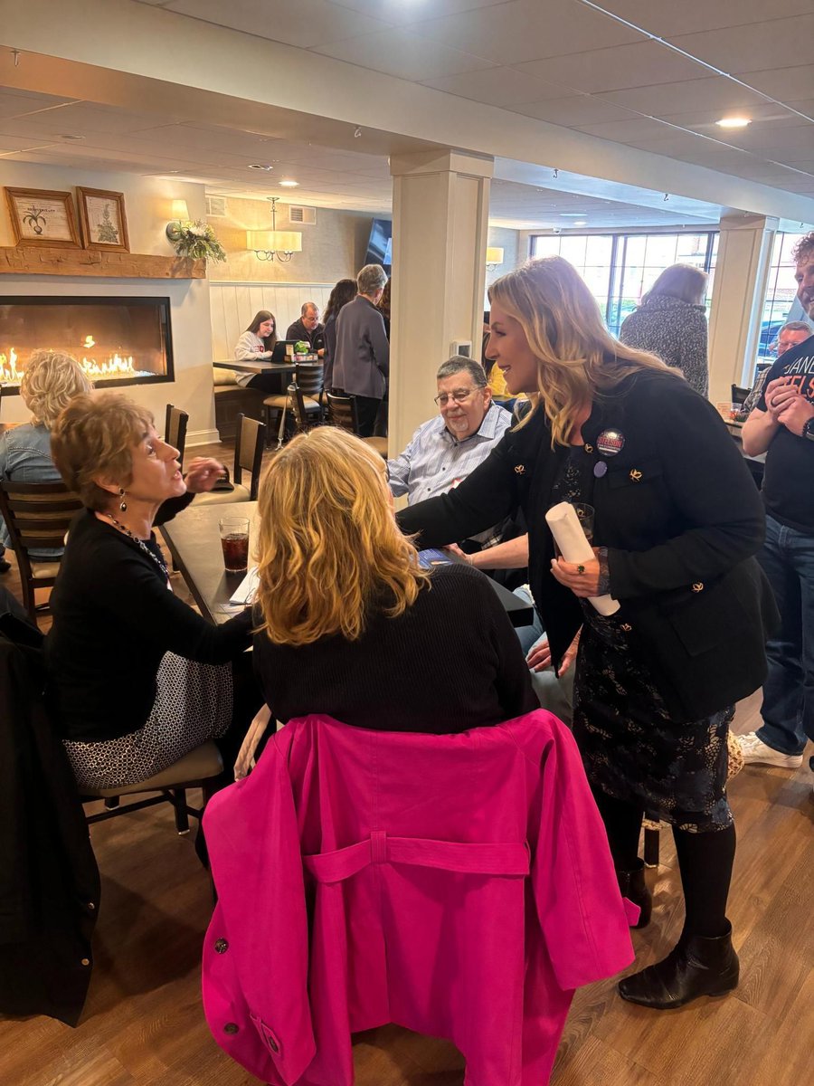 Janelle Stelson tweet media