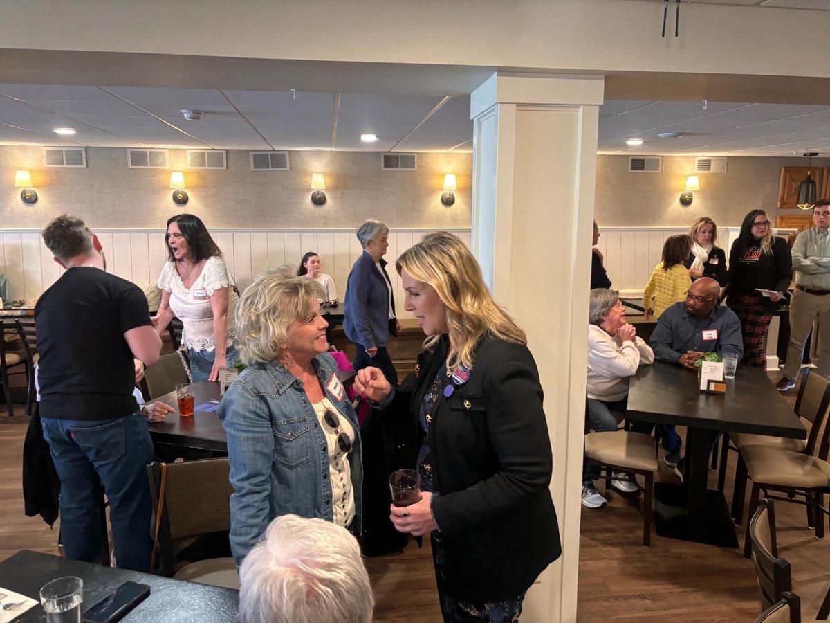 Janelle Stelson tweet media