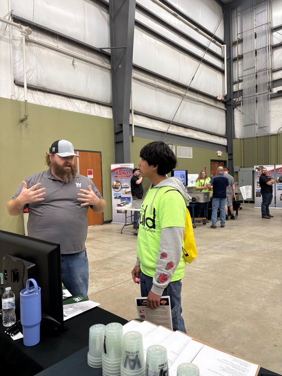 ArtsWayMfg's tweet photo. We had a great time at the inaugural Build My Future event put hosted by the Iowa Lakes Corridor yesterday! Over 800 students experienced hands-on activities across a wide range of career paths.

We enjoyed speaking with students about Art's Way equipment and the many career opportunities in manufacturing — all while they completed a final quality inspection on a 7165 grinder mixer.

It was an awesome day and we can't wait for next year!