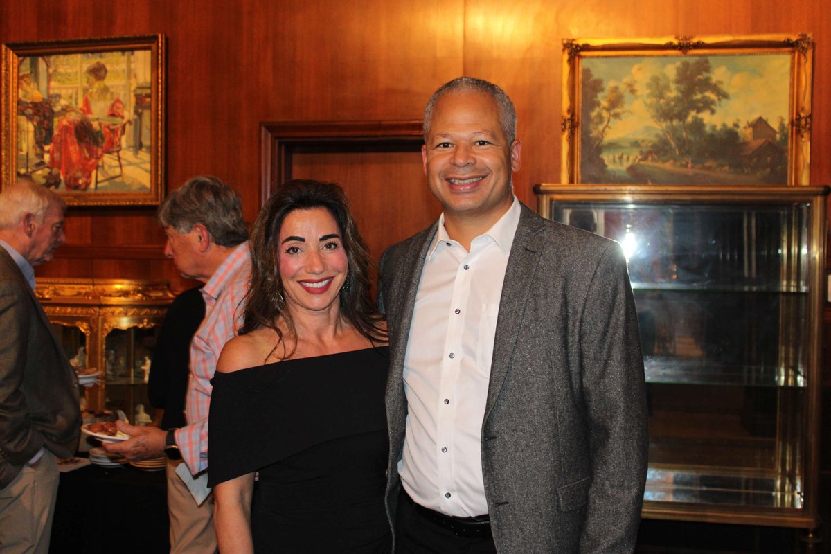 macstlouis's tweet photo. An evening of jazz set the perfect tone in the Art Lounge at the Missouri Athletic Club last night. Hosted by the MAC Arts Society, members gathered to enjoy live music, sip cocktails and take in the ambiance surrounded by a few pieces from the Club’s stunning art collection. https://t.co/miCjYuh5PB