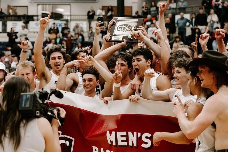 Shane Holen tweet media