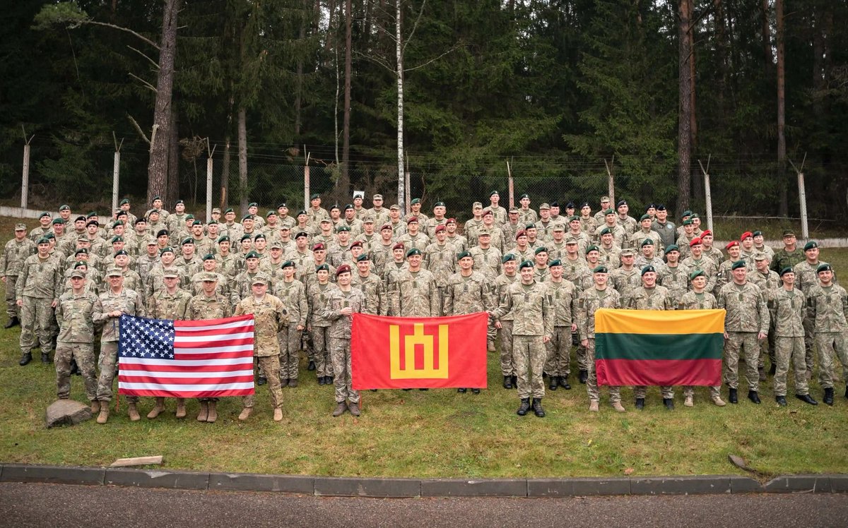 PANationalGuard's tweet image. Today we celebrate the 33rd anniversary of our partnership with the @LTU_ArmedForces through the @USNationalGuard State Partnership Program. We will always be proud to stand with our brothers and sisters in Lithuania! #StrongerTogether 🇱🇹+🇺🇸=💪
