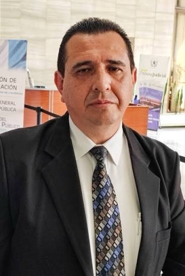 PrensaComunitar's tweet image. El expediente de Gabriel García Luna es el primero que reevaluará la postuladora del #MP

García Luna obtuvo en la primera ocasión 86.21 puntos y será nuevamente analizado al haber ejercido como juez. El análisis de los demás expedientes continúa. #Elecciones2026

📸 Guatemala