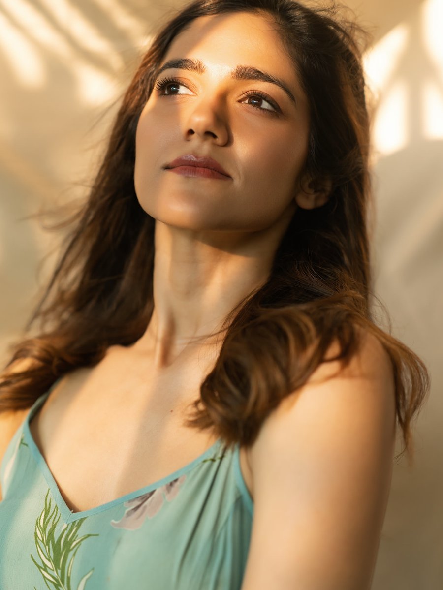 Weekendvibes_'s tweet image. Simran Choudhary 🩵

#Simran #SimranChoudhary