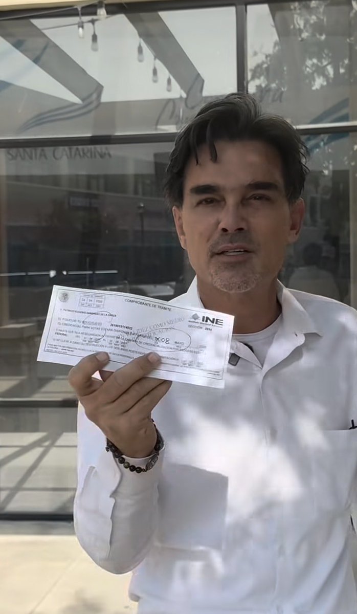 "En una de esas se hace", dice <a href="/elpatozambrano/">Patricio Zambrano</a> al anunciar que fue invitado por <a href="/samuel_garcias/">Samuel García</a> y <a href="/mikefloresse/">Mike Flores</a> a competir por la alcaldía de Santa Catarina, Nuevo León con <a href="/MovCiudadanoNL/">Movimiento Ciudadano Nuevo León</a>. 

Anteriormente ha participado por la alcaldía de Monterrey.
