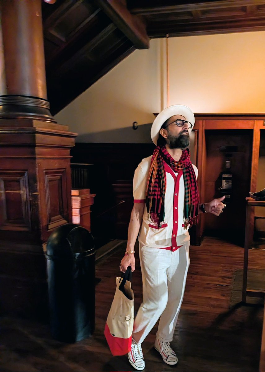 blackswantrader's tweet image. #nyc #photography #armory