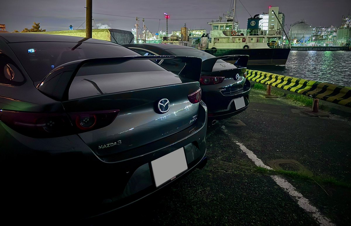 ScL___700mg's tweet photo. 今日は@pokepoke0401 さんと、海ほたる&amp;川崎夜景ドライブしてきた！
BP-07が二台並ぶ奇跡、普通には無いというか、非日常なひとときでした！
外国人ニキ達にも好評なのか、盗撮されましたねw
中にはスイスでマツダ車に乗ってる方もいて、感動物でした！
また近いうちに並べましょう！最高な夜でした！ https://t.co/YQObTEIOHK