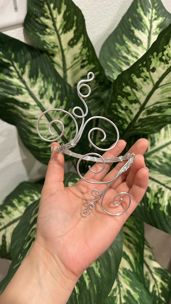 Flowerauraa_'s tweet photo. Arm cuffs $25 (can also do gold instead of silver) https://t.co/anH8e1osj1
