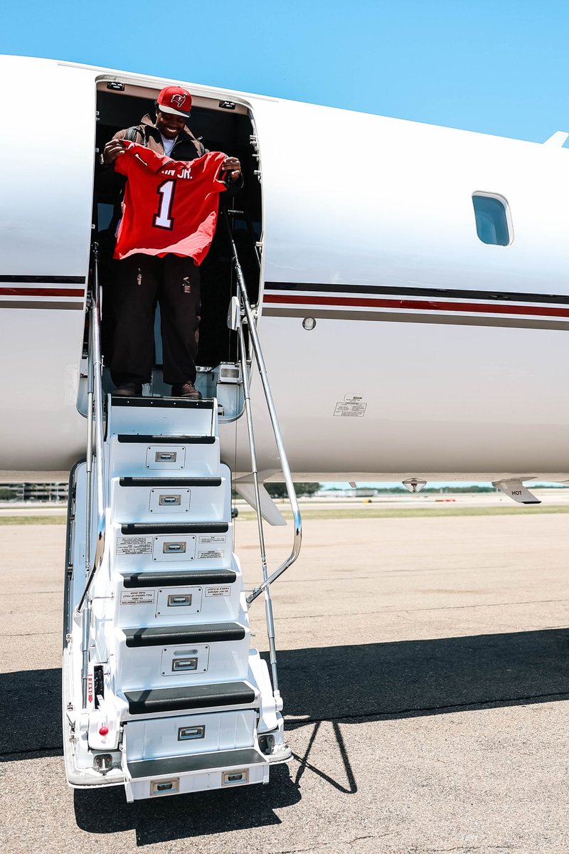 Rueben Bain Jr. has LANDED ✈️