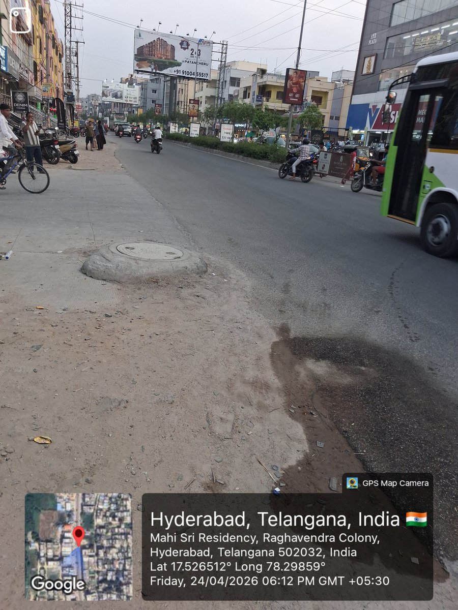 anjeev396's tweet photo. @GHMCOnline @Hmwssbdgmrcpurm @EE_RCPuramPTC @RCPURAMTRPS @CommissionrGHMC @OffDSB sir..this drinage manhole is nearby mainroad and at turning point with 8 inch height ..it may cause accidents ..so requesting decreasing  to road level https://t.co/b4LIKMAfZe
