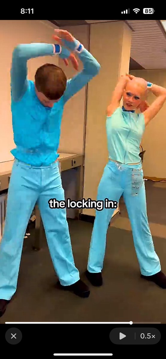 omg shes bald!!! shes bald and shes torturing people who have hair!!!!