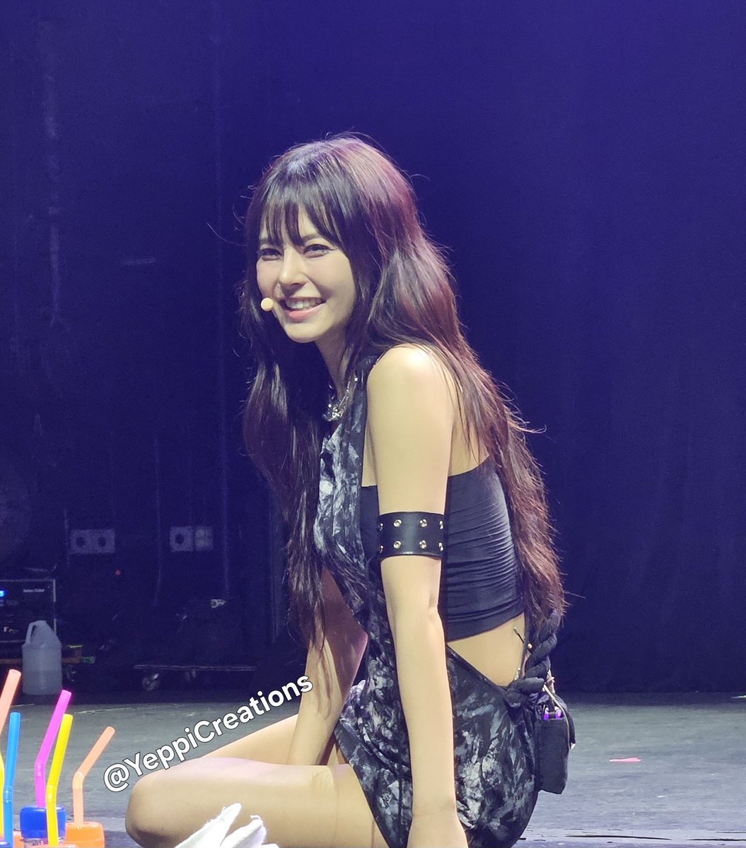 YeppiCreations's tweet photo. 260423 
#EverglowInSF #Everglow_In_SF #RE_CODE #RECODE
#Everglow #에버글로우 #박지원 #jiwon #EU https://t.co/Y6jBfYWGc9