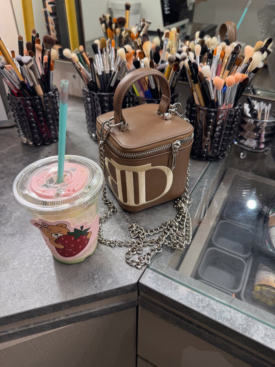 𝐿𝑒𝑛𝑎 ⭑ tweet media