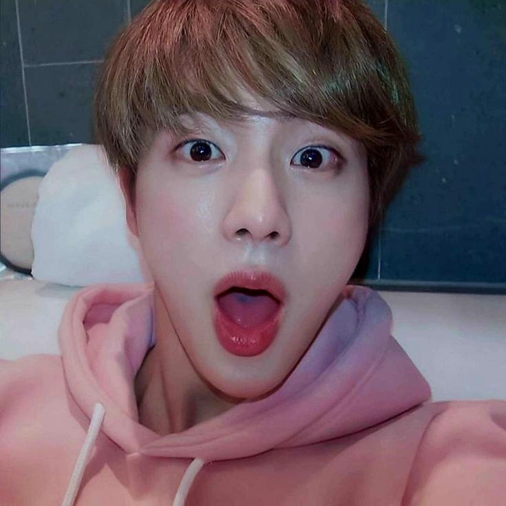 ʟᴀʟʏ⁷៹ tweet media