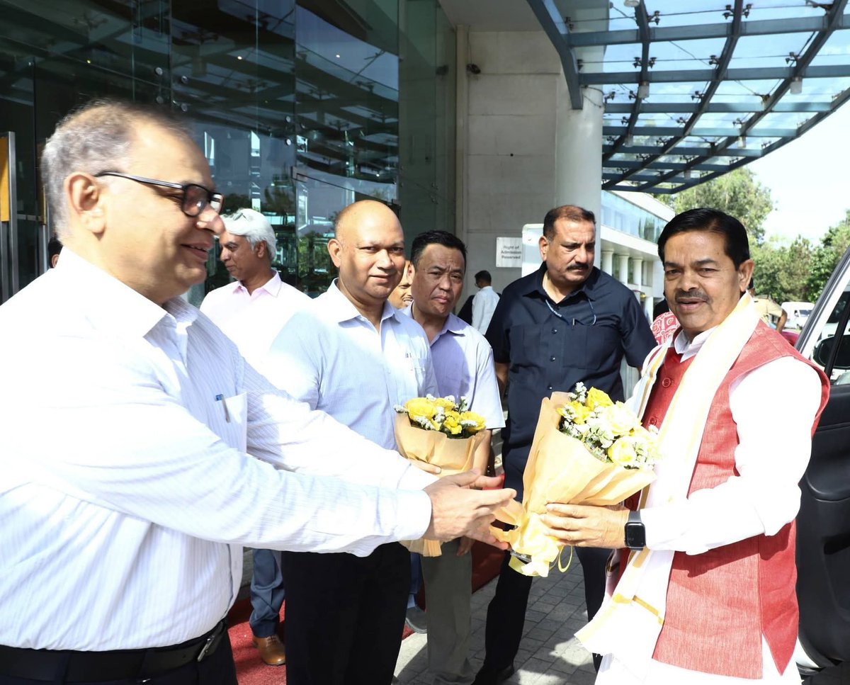 blvermaup's tweet image. चंडीगढ़ में होटल द ललित पहुंचने पर मंत्रालय के अधिकारियों ने आत्मीय स्वागत किया! 
@MSJEGOI @socialpwds
#Divyangjan #empowerment #RVY #राष्ट्रीय_वयोश्री_योजना #chandigarh