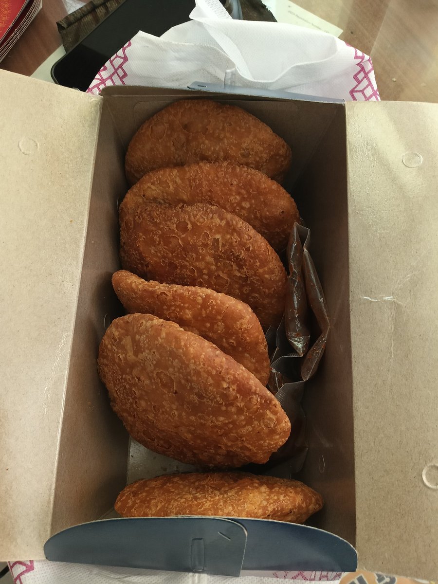 VIKRAMBERA's tweet image. #zomato my recent order from Rawat Mishth Ordered 18 Piyaz Kachori (Order ID: 8028149516) but received only 12. Due to missing items, I had to place another order for 6 Piyaz Kachori (Order ID: 8034735240)
I already reported the issue, but my refund is not given  by company.