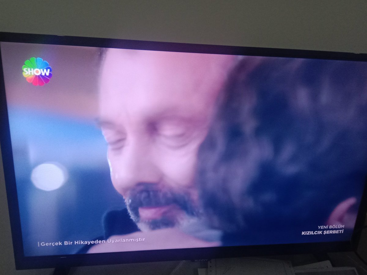 actresszeynep's tweet photo. Bugün günlerden #kızılcıkşerbeti https://t.co/lHJAfN6gJB