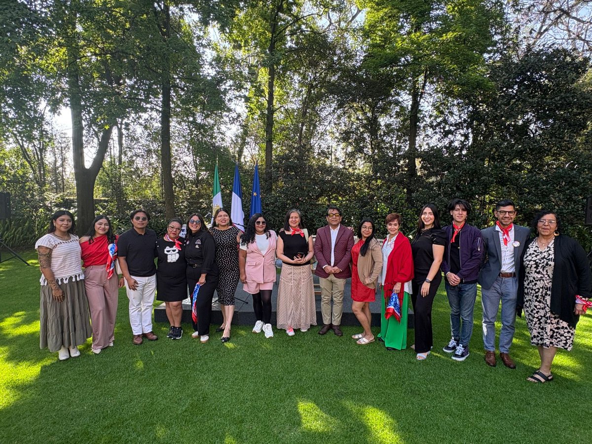 ManoVuelta_AC's tweet image. 🍽️📰 El día de hoy estuvimos en un desayuno con miembros de la cooperación internacional, gobierno, sociedad civil y periodistas en el que se presentaron 3 propuestas para fortalecer el trabajo en las agendas de #DSR, la población #LGBTI y migraciones (+)