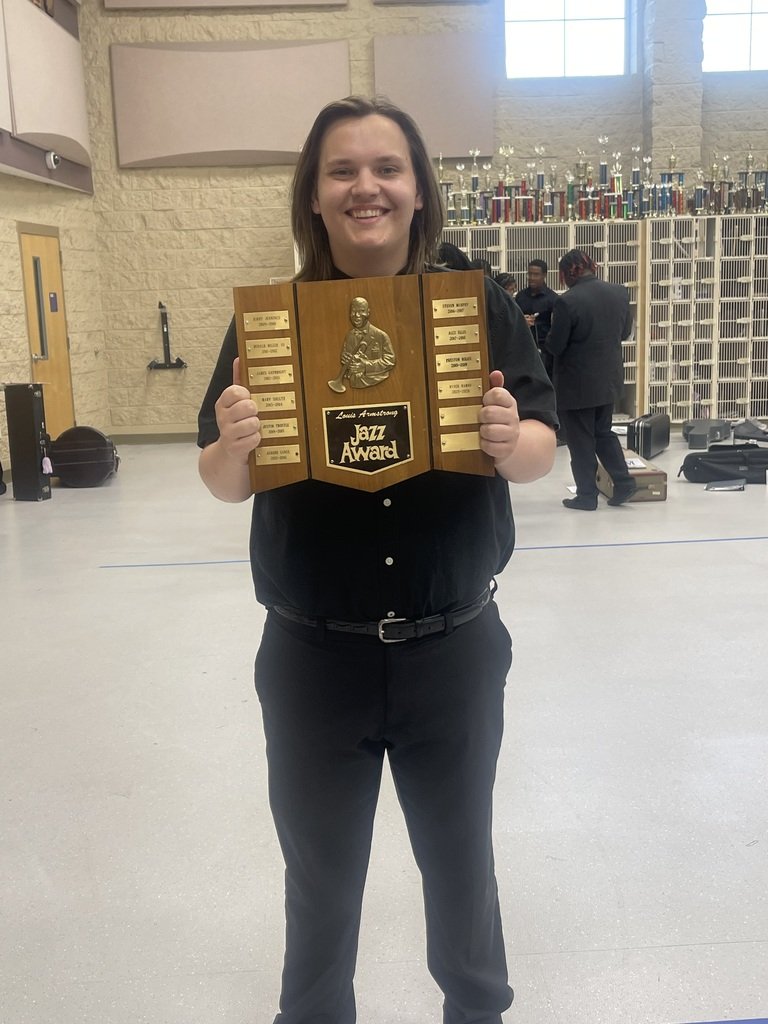 EHSGoCats's tweet photo. Ryder Rambo was awarded the Louis Armstrong Award. This award is presented in recognition of outstanding achievement by an instrumentalist in the field of Jazz, as demonstrated through superior musicianship, character, and individual creativity. Congrats, Ryder!!! https://t.co/rNalZZQOxd