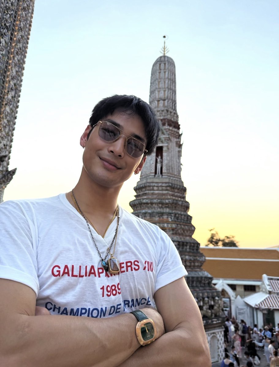 ขี่ทีเร๊กซ์ไปดาวอังคาร tweet media