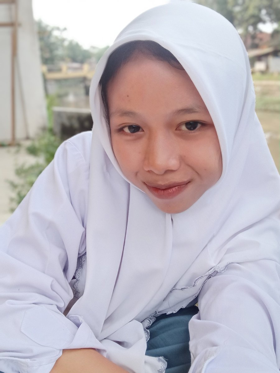 Aprilzzaindah tweet media