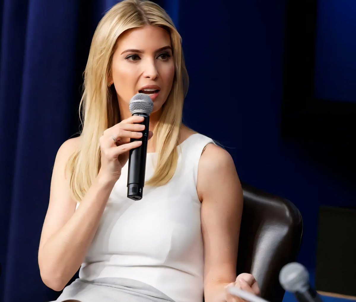 Ivanka Trump RV Q 🇺🇸 tweet media