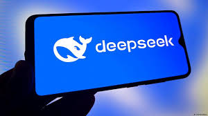 AefAlvaro93073's tweet image. #China #DUV #EUV #Huawei #DeepSeek #Chips #AI 

DeepSeek V4 is incredible, but most forget the key: Engrams 🧠

A paradigm shift: separating memory from reasoning.
Thanks to them, V4 has 1M context, better reasoning &amp;amp; speed.🔥