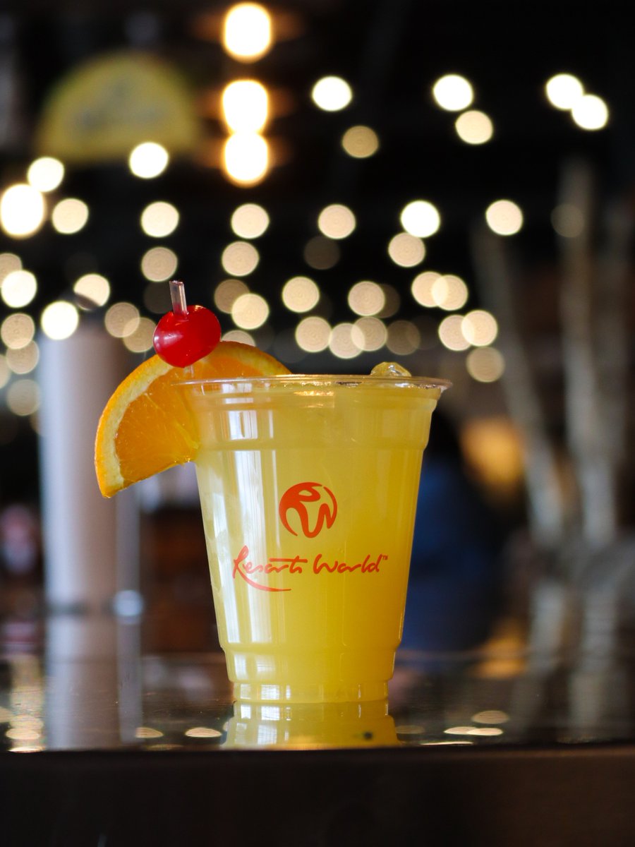 Monstergolfclub's tweet image. What's your post-round drink? We've got #HappyHour from 5-8 pm tonight and tomorrow, stop by the #19thHole and try our Orange Crush for $5 ⛳🍹

Must be 21+ to drink, please drink responsibly!