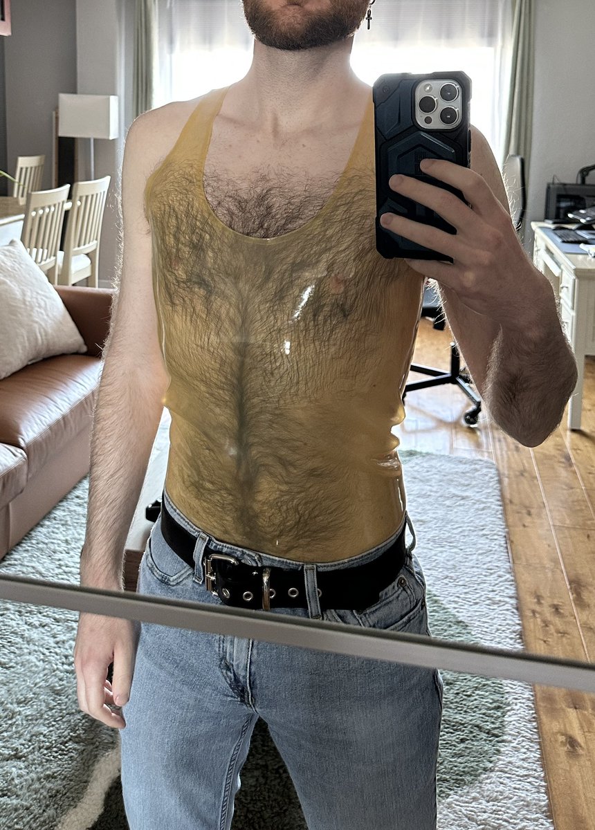 Latex Rocker / Rubberium tweet media