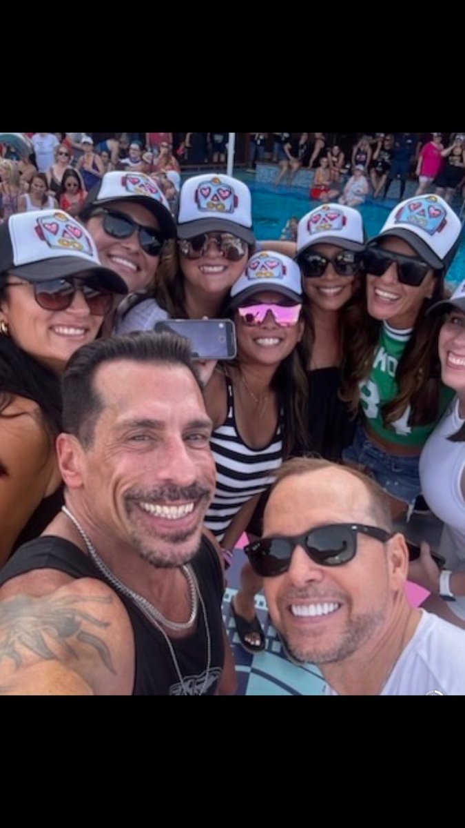 Keaner517's tweet photo. @NKOTB Joining you onstage at the Sailaway Party on the most recent cruise was the chance of a lifetime! #NKOTBDay https://t.co/XMU9GCeJbT