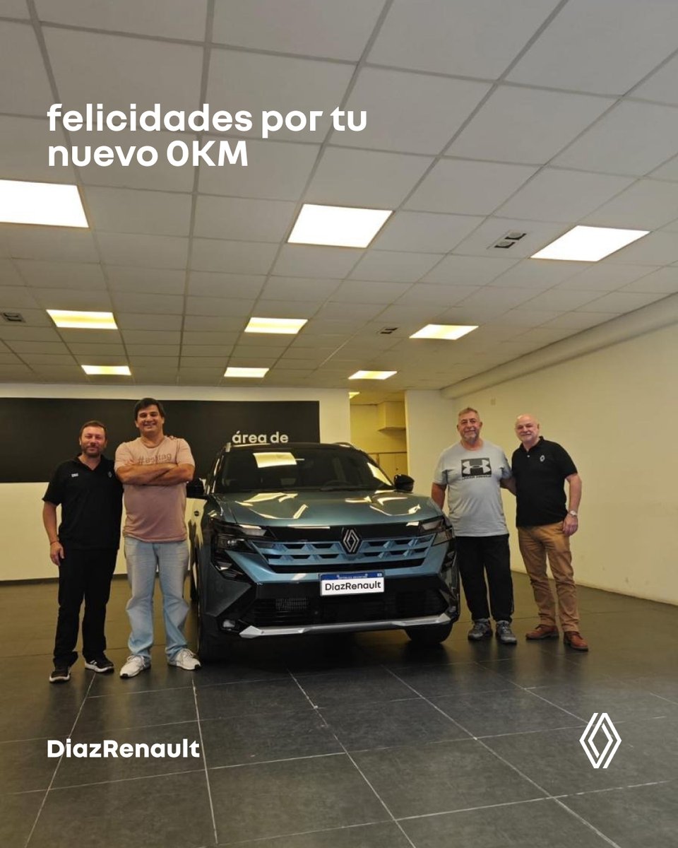 DiazRenault's tweet photo. El momento de estrenar es ahora. En Diaz Renault no solo entregamos autos, entregamos la seguridad y el respaldo que tu camino necesita.

Gracias a nuestros clientes por permitirnos ser parte de este gran paso. https://t.co/9dmTUP65oO