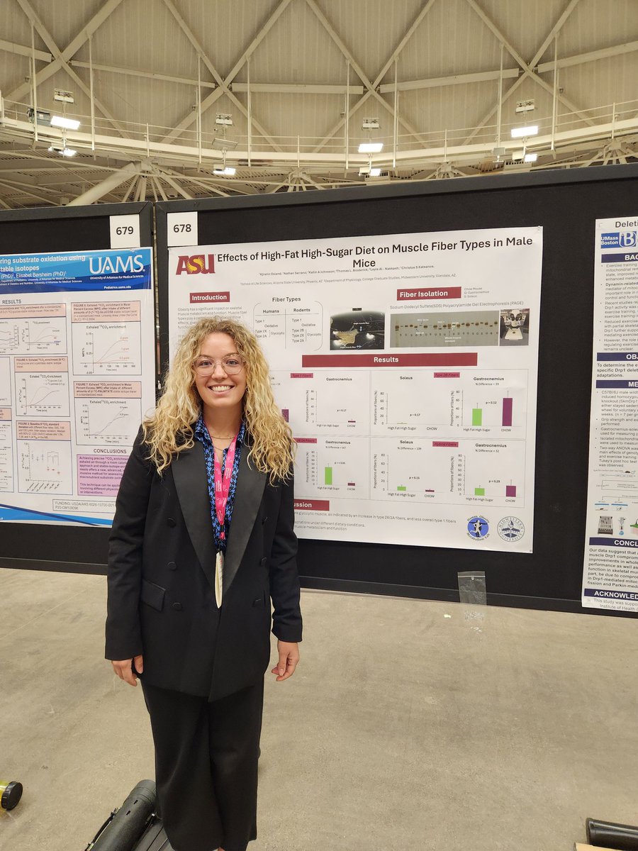 HOMeScienceLab's tweet photo. Kjirstin from our lab getting ready to present her research on the effects of high fat diet on muscle fiber types this afternoon at #APS2026! https://t.co/WJQAIikiuL