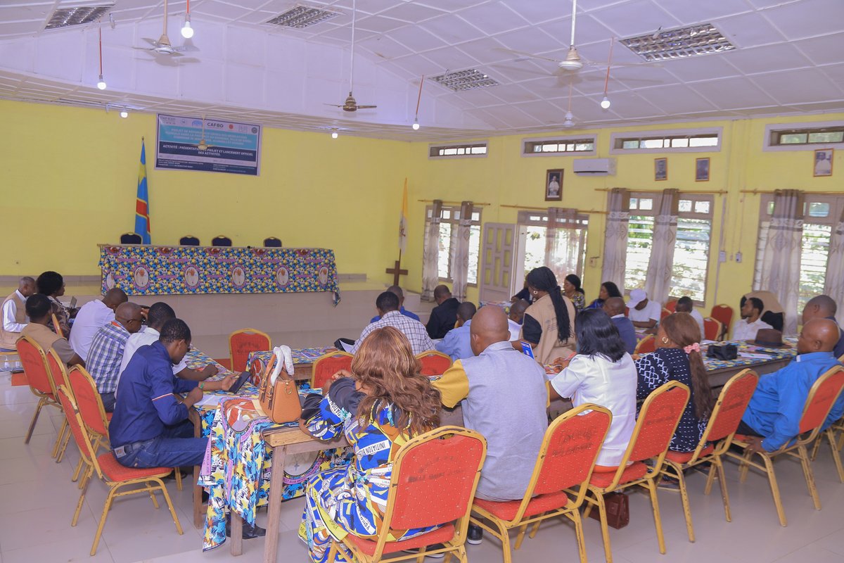 MidefehopsAsbl's tweet photo. 📍 Kindu, Maniema | 24 avril 2026

Lancement du projet de réponse aux inondations fluviales avec @StartNetwork / #StartReady : cash à 800 ménages, 800 kits dignité &amp; hygiène aux femmes/filles, WASH, protection et sensibilisation.

#MIDEFEHOPS #Kindu #RDC #fleuvecongo https://t.co/RZgnUqYDxl