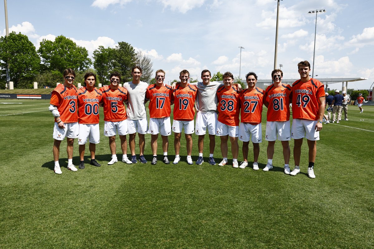UVAMensLax's tweet image. Congratulations to our seniors 🎓

#GoHoos