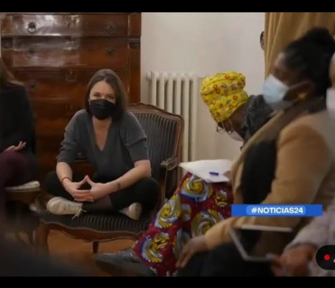 <a href="/vidalcvale/">Valeria Cárcamo Vidal</a> A ti te gusta más el estilo de recibir a visitas formales de la not-primera dama en la moneda 
Jajajajajajajaja 🤣 🤣 🤣 🤣 🤣