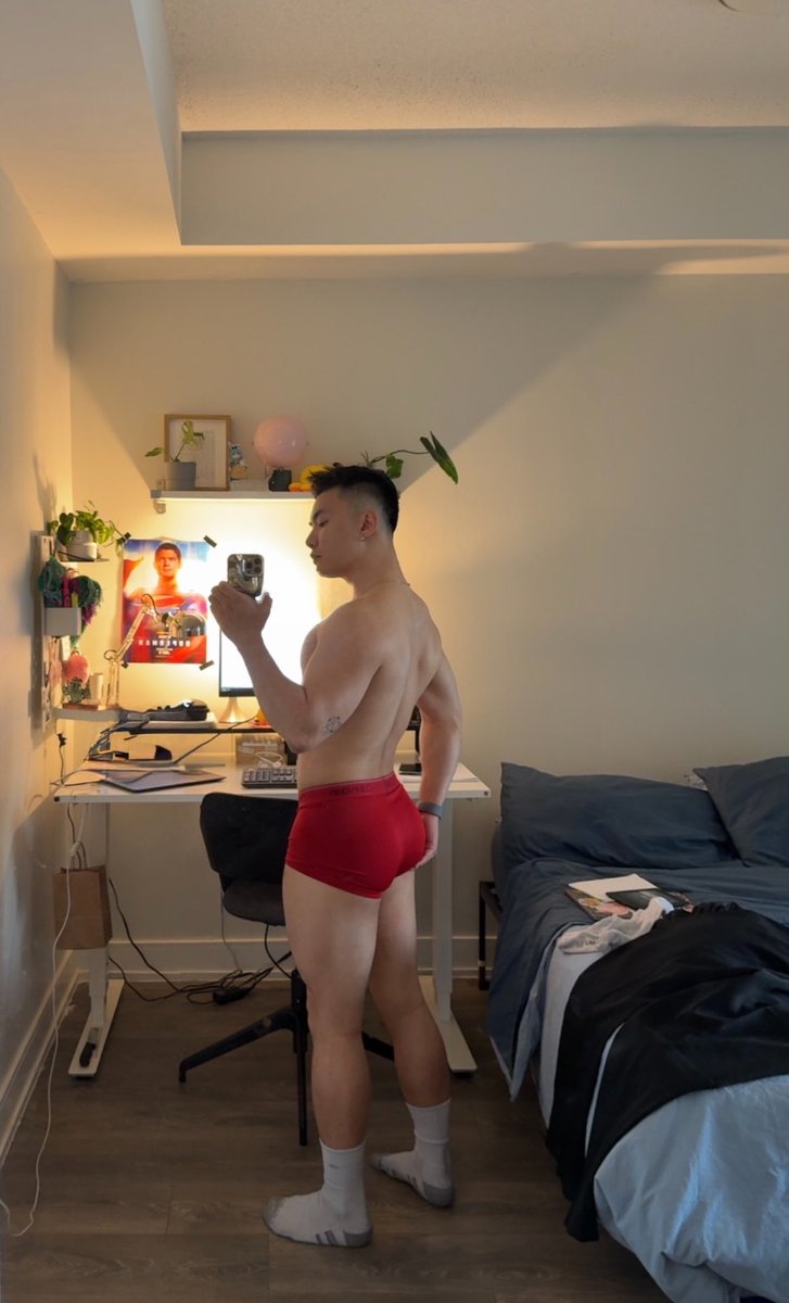 ✨5’6 labubu king ✨ tweet media