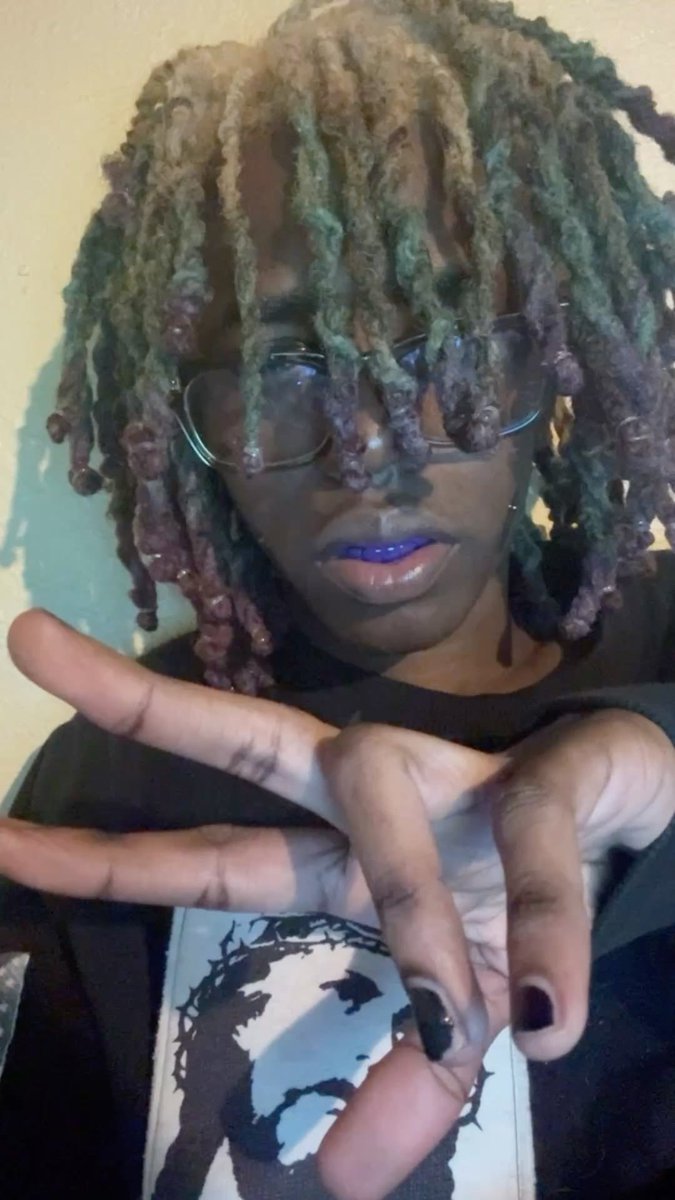 Lizard Rapper 🚨💩OH GIVE ME A BREAK! Gimmick rapper “Bleood” takes a page out of Nine ...