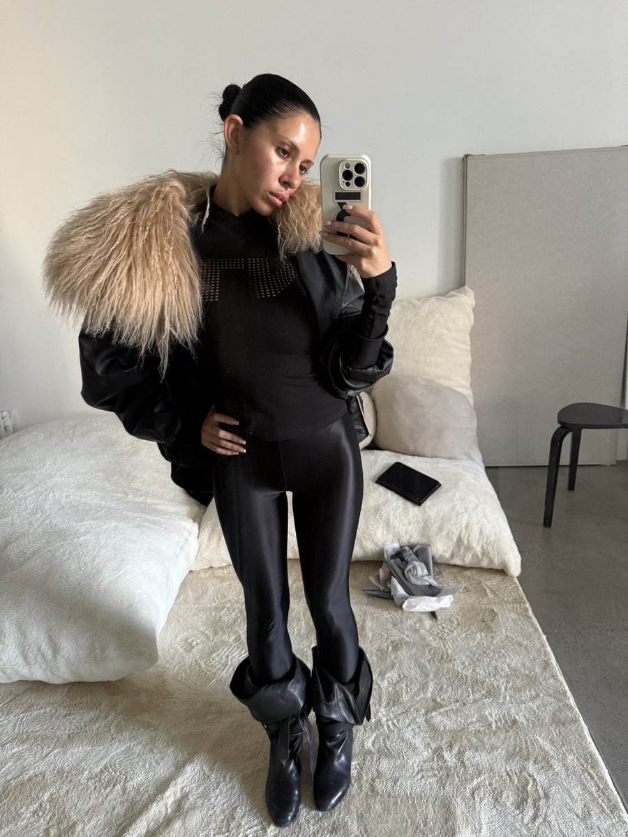 sofia tweet media